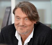 Встреча с писателем Владиславом Отрошенко в театре «На Трубной»